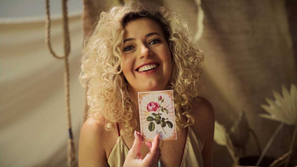 How to start throwing cards tarot for beginners